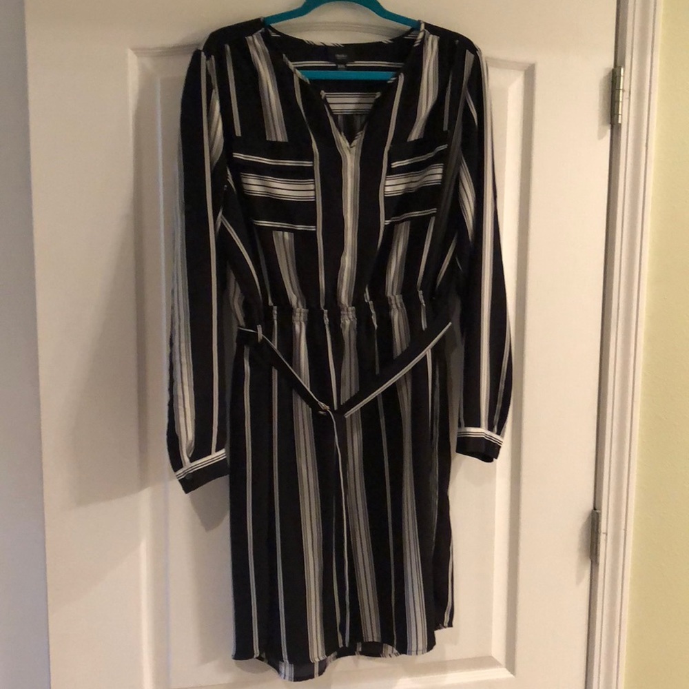 LongSleeve Black White Striped Dress with Pockets